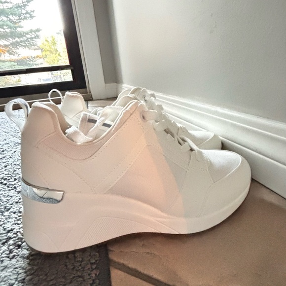 wedge sneakers - Picture 2 of 5